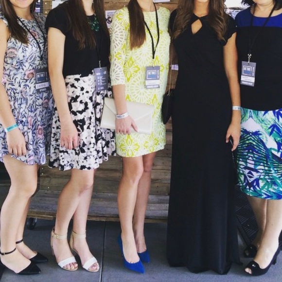 {Badgley Mischka} Floral Crochet Dress - Picture 6 of 6